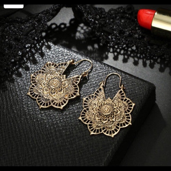 ❤️gorgeous vintage gold mandala drop earring - Picture 4 of 7